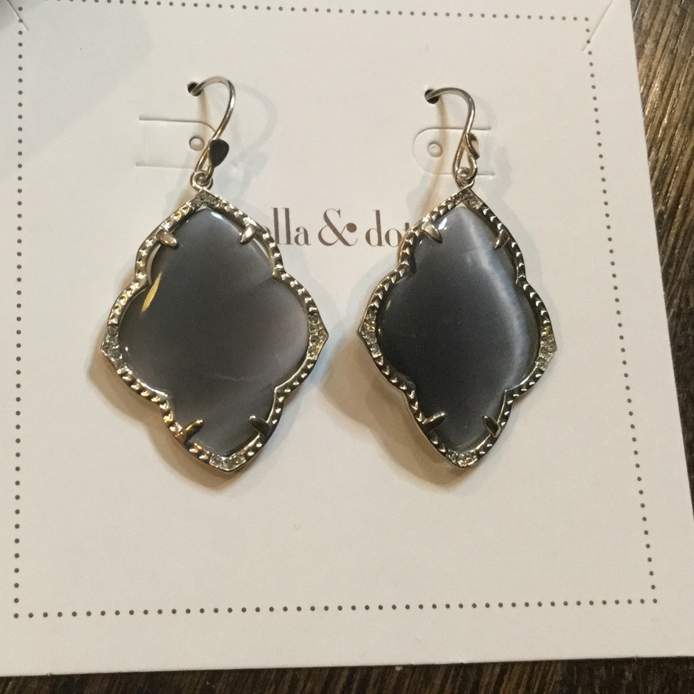 Stella & Dot Isabella Chandelier Earrings